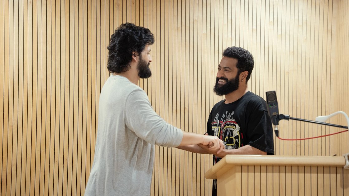 అఖిల్ లెనిన్’ చిత్రం కోసం జూనియర్ ఎన్టీఆర్ పవర్ ఫుల్ వాయిస్ ఓవర్