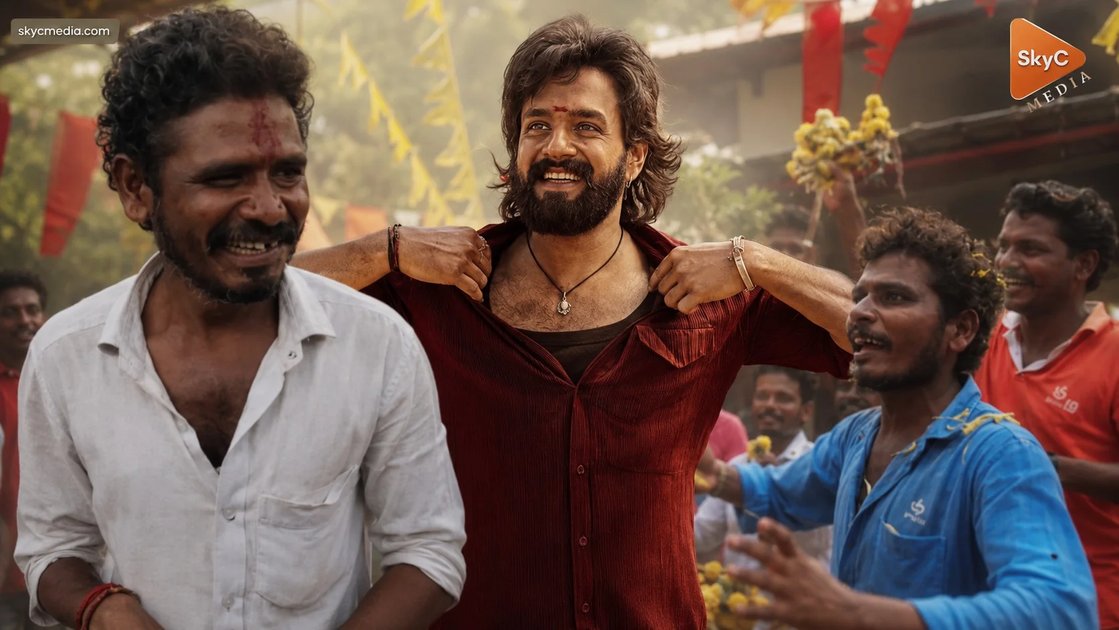 థియేటర్లలో మళ్లీ ప్రత్యక్షమైన అఖిల్ క్రేజీ అభిమాని
