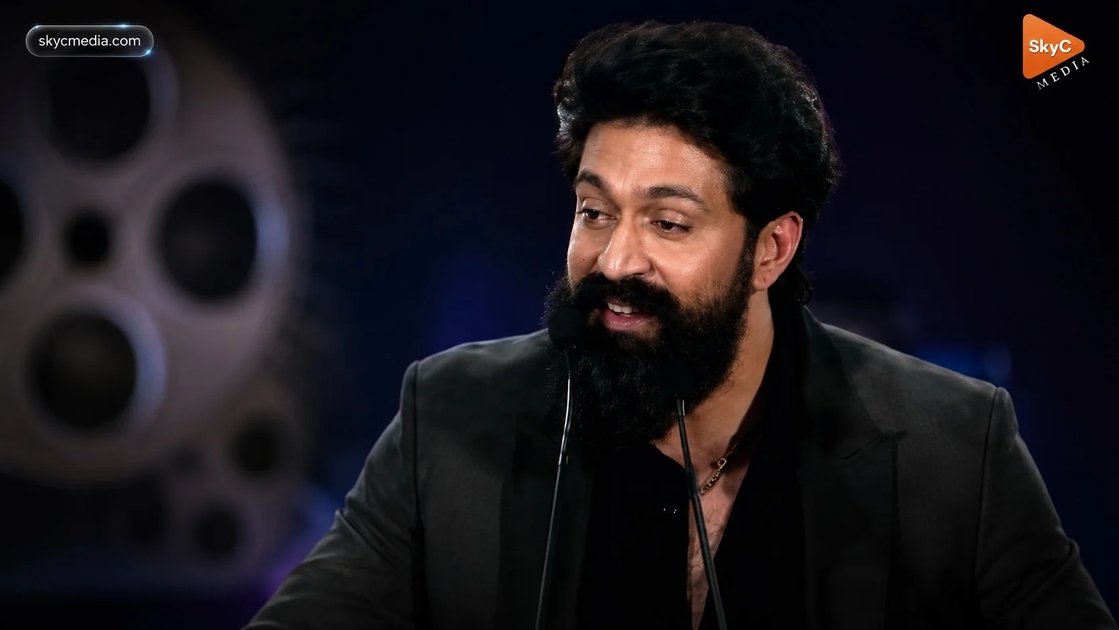 టాక్సిక్’ కోసం నటీనటులను చాలా కష్టపెట్టాం