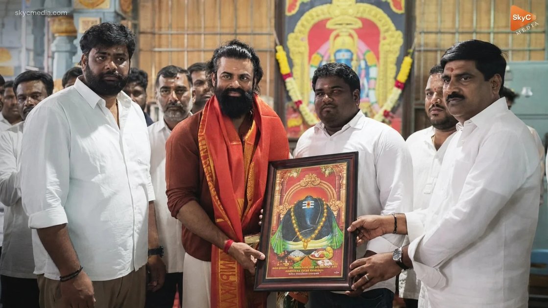 కాణిపాకంలో కేక్ కటింగ్.. సాయి తేజ్ పై భక్తుల ఆగ్రహం